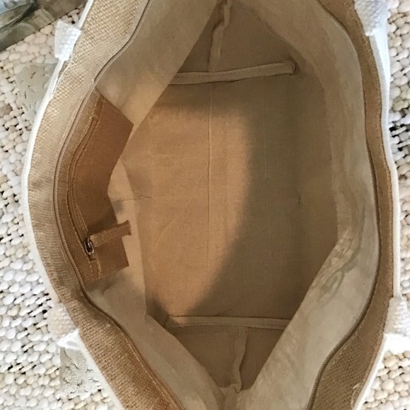 Disney Cruise Line Castaway Club Zippered Tote - Picture 4 of 4